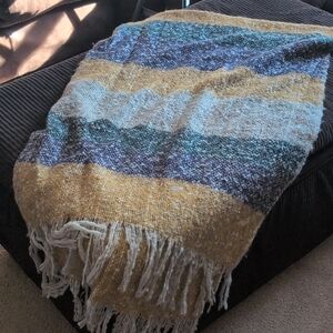 Cozy Multicolor Striped Throw Blanket